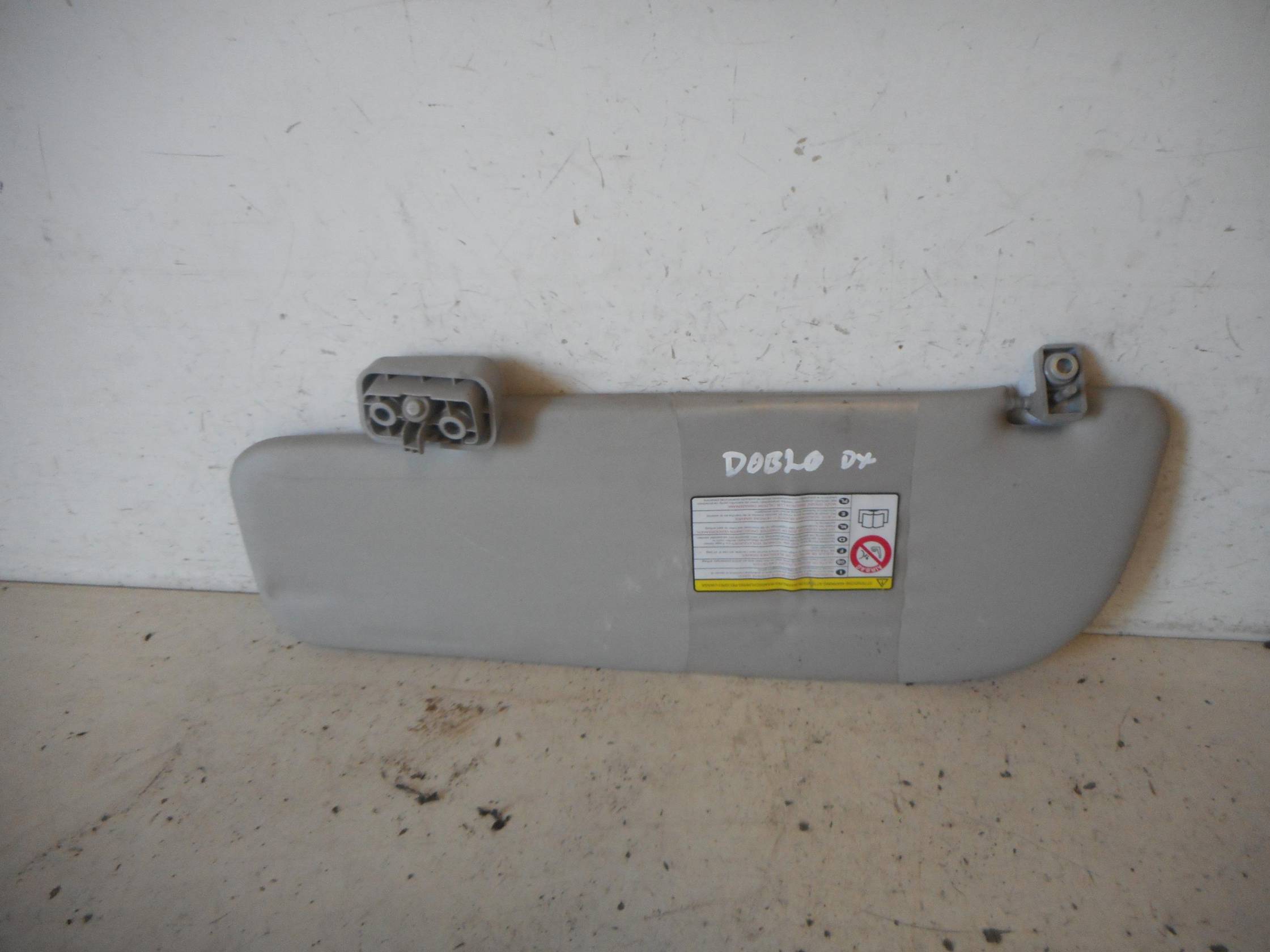 Aletta parasole parabrezza dx.